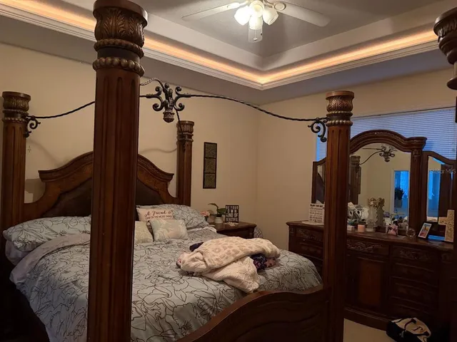 a view of entryway with flower pots