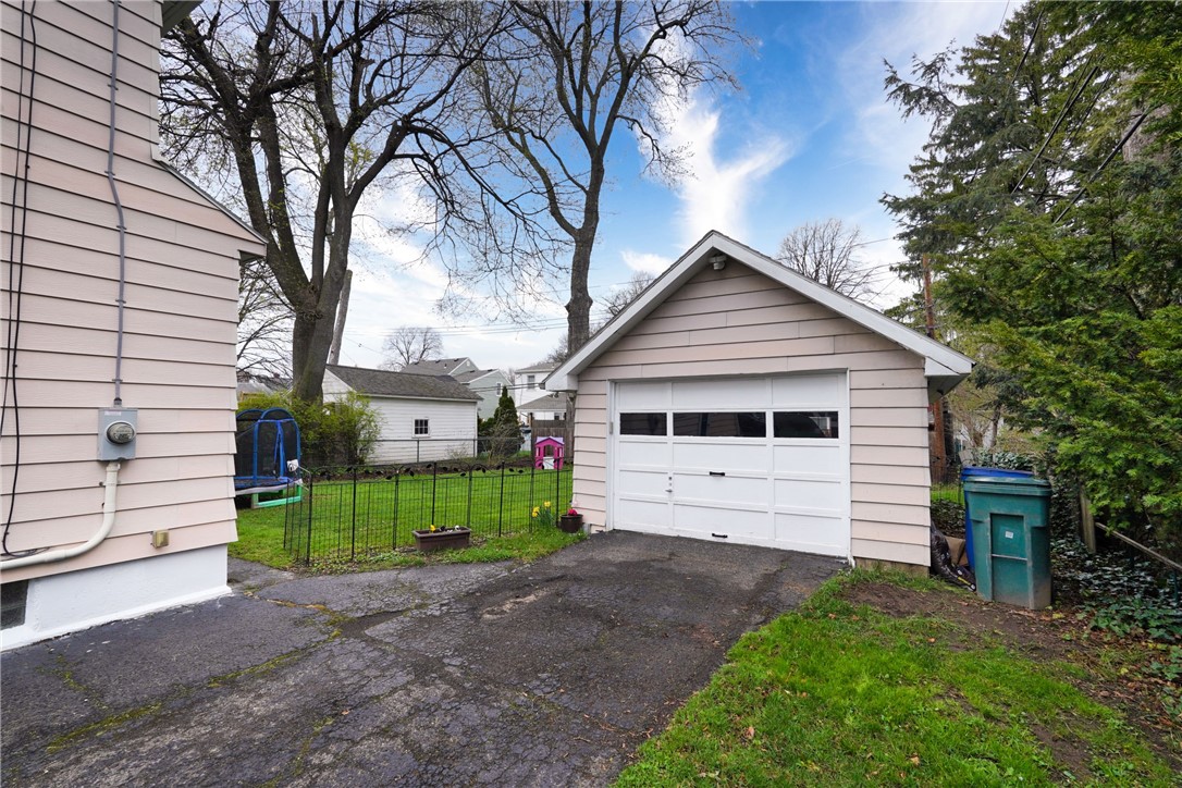 24 Dunsmere Drive Rochester, NY 14615 - Photo 29 of 30