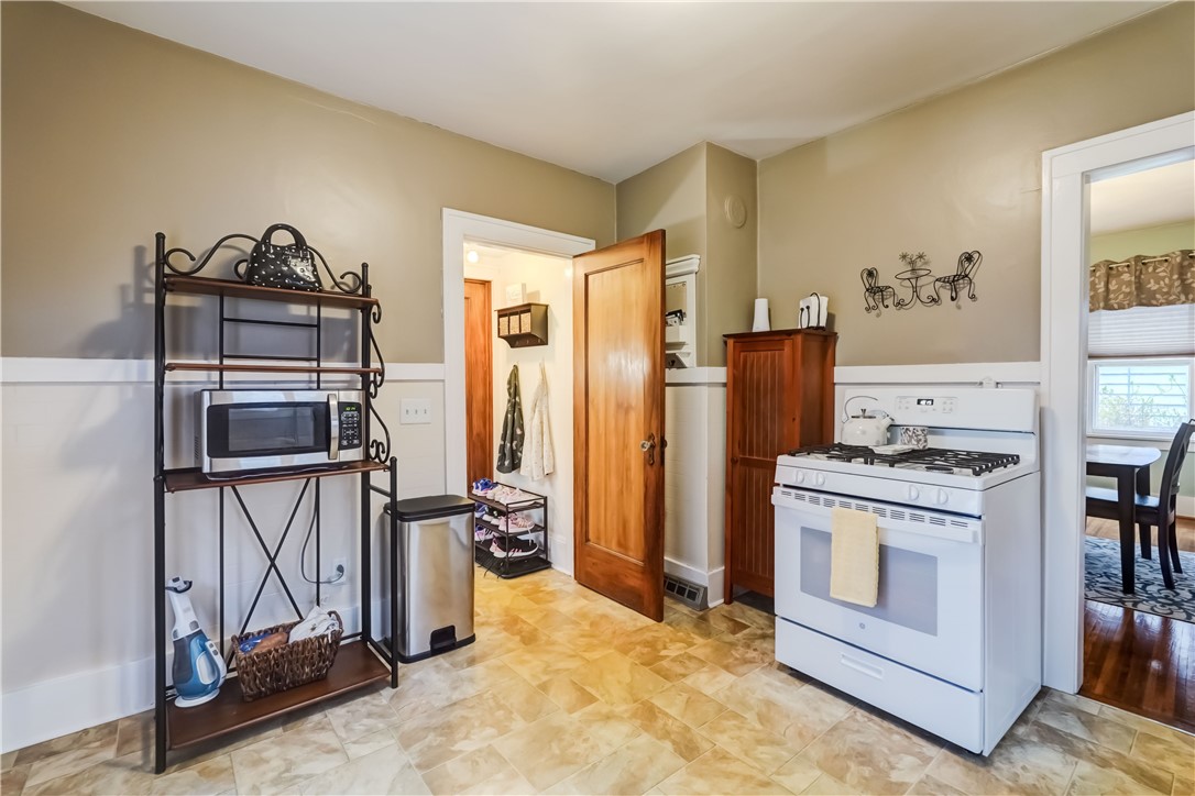 24 Dunsmere Drive Rochester, NY 14615 - Photo 5 of 30