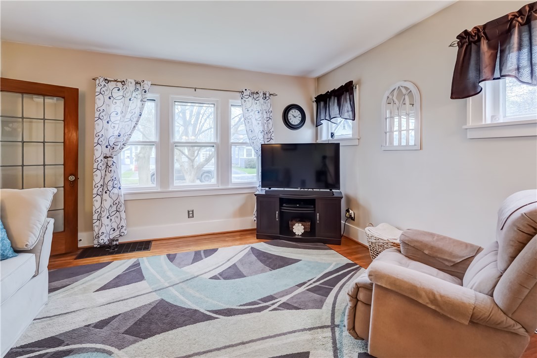 24 Dunsmere Drive Rochester, NY 14615 - Photo 8 of 30