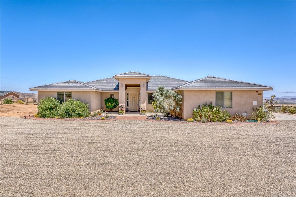 61424 Latham Trail Joshua Tree, CA 92252 - Photo 2 of 37