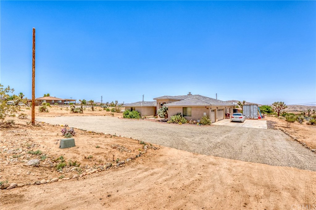 61424 Latham Trail Joshua Tree, CA 92252 - Photo 4 of 37