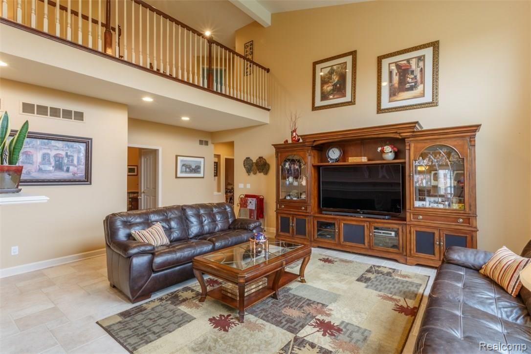 2077 Aberdeen Court Rochester, MI 48306 - Photo 21 of 73 Aberdeen Court_2077-Entry-Great Room-52.jpg