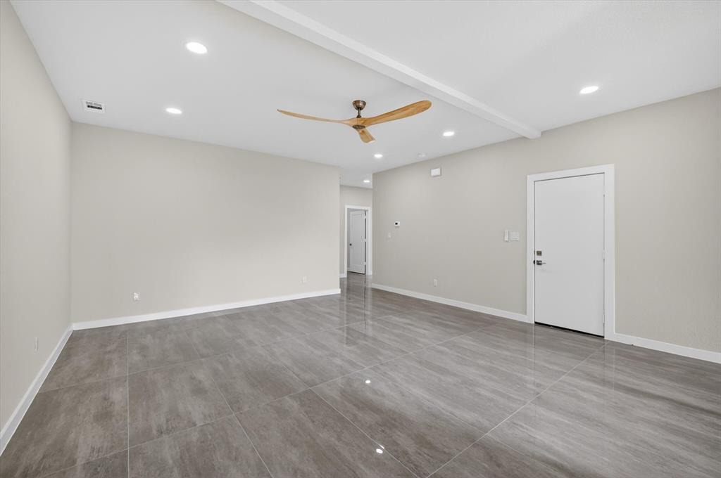 109 Rolston Road Irving, TX 75060 - Photo 4 of 34
