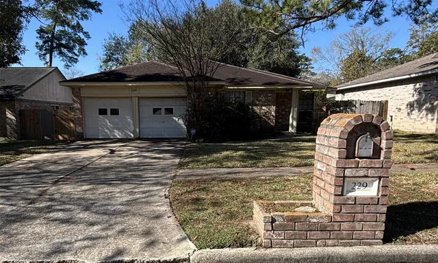 $125,000 | 229 Oxford Drive, Conroe, TX 77303
