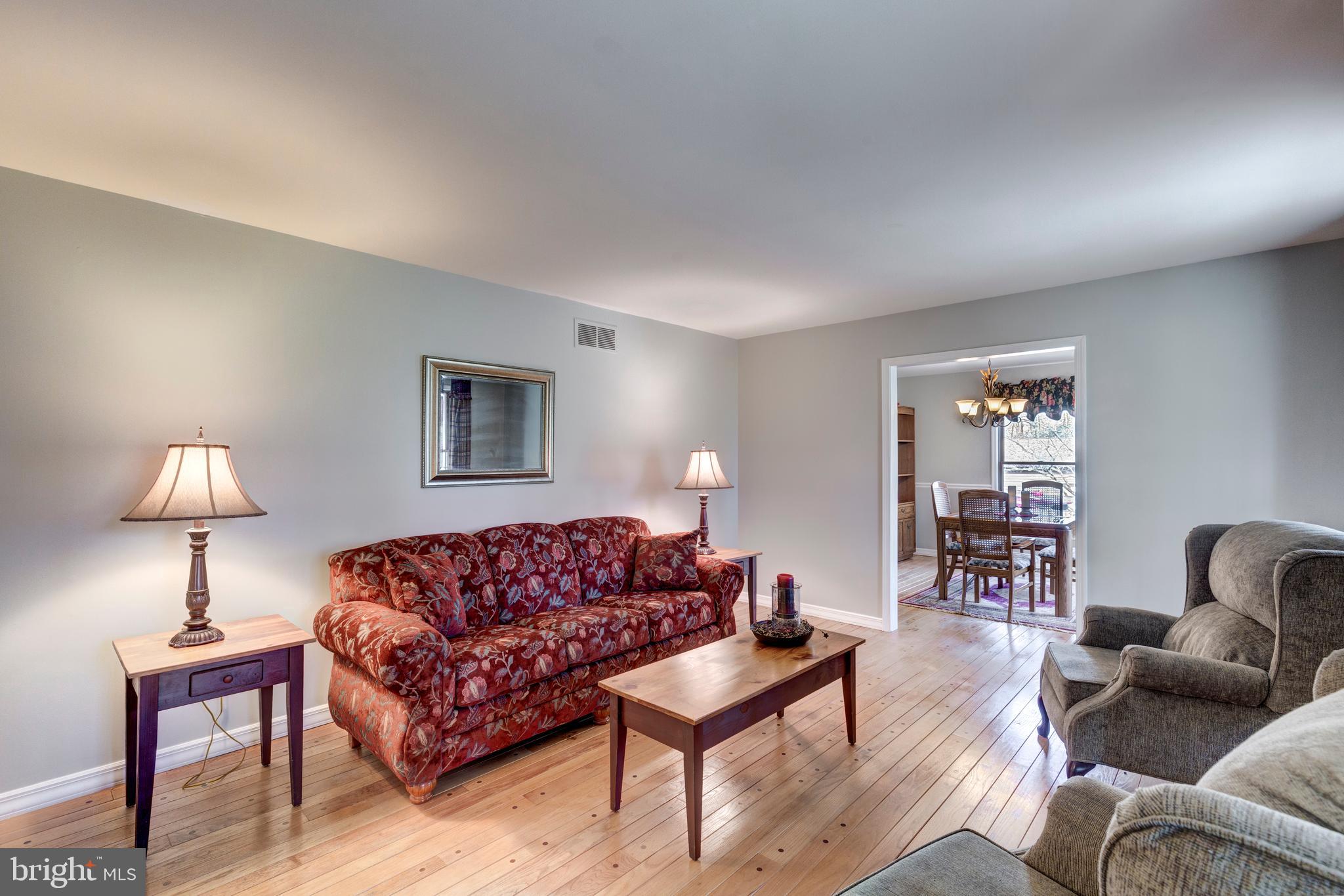 1061 Hook Road Westminster, MD 21157 - Photo 13 of 117 Living Room