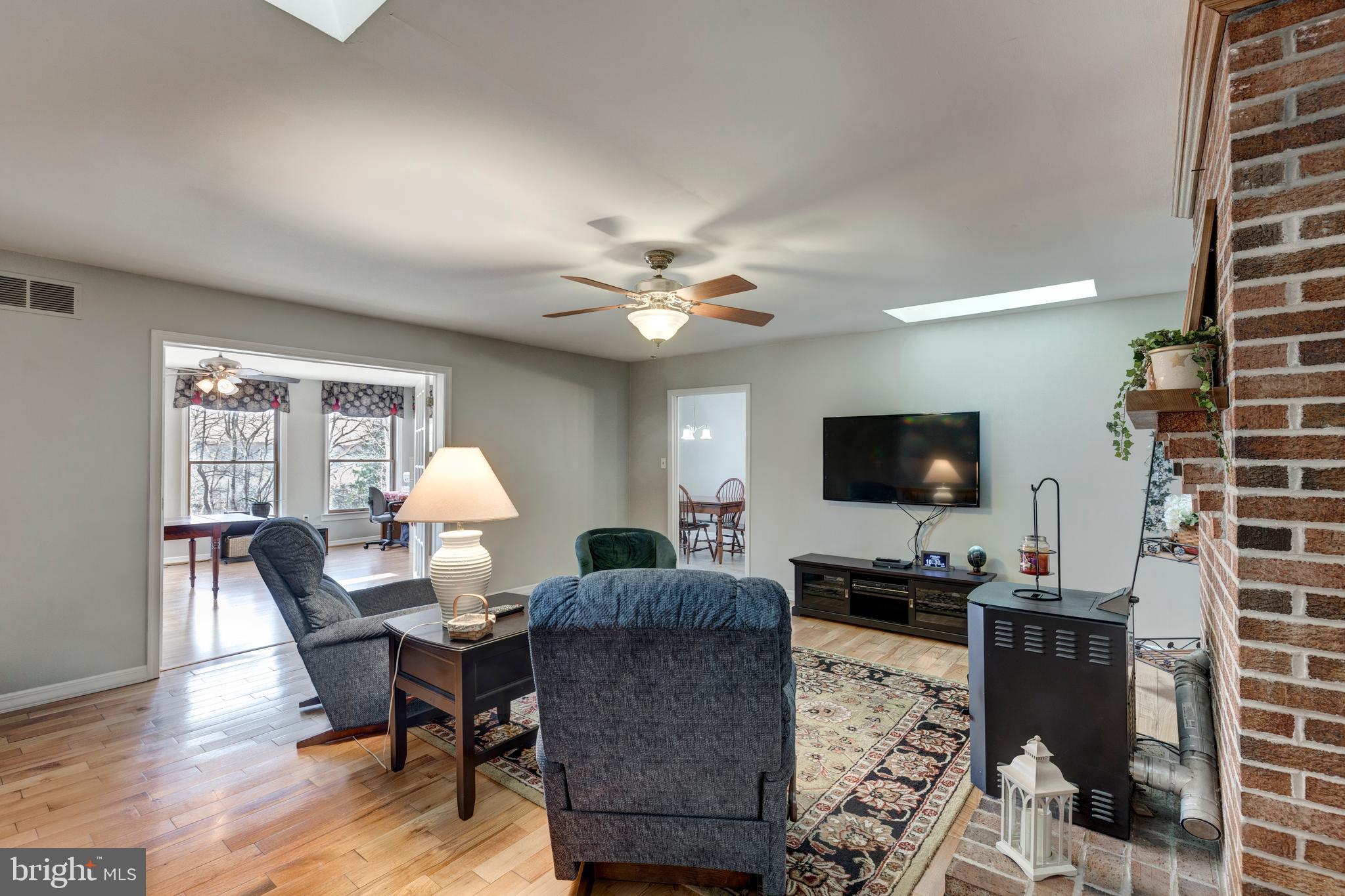 1061 Hook Road Westminster, MD 21157 - Photo 20 of 117 Main Living Area