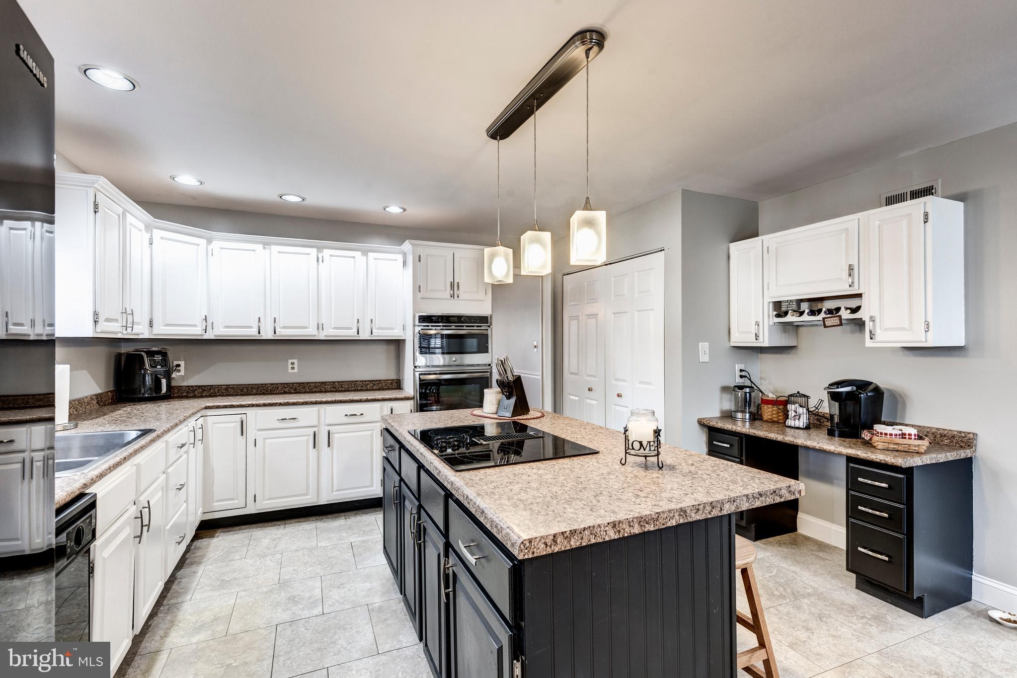 1061 Hook Road Westminster, MD 21157 - Photo 6 of 117 Upper Kitchen