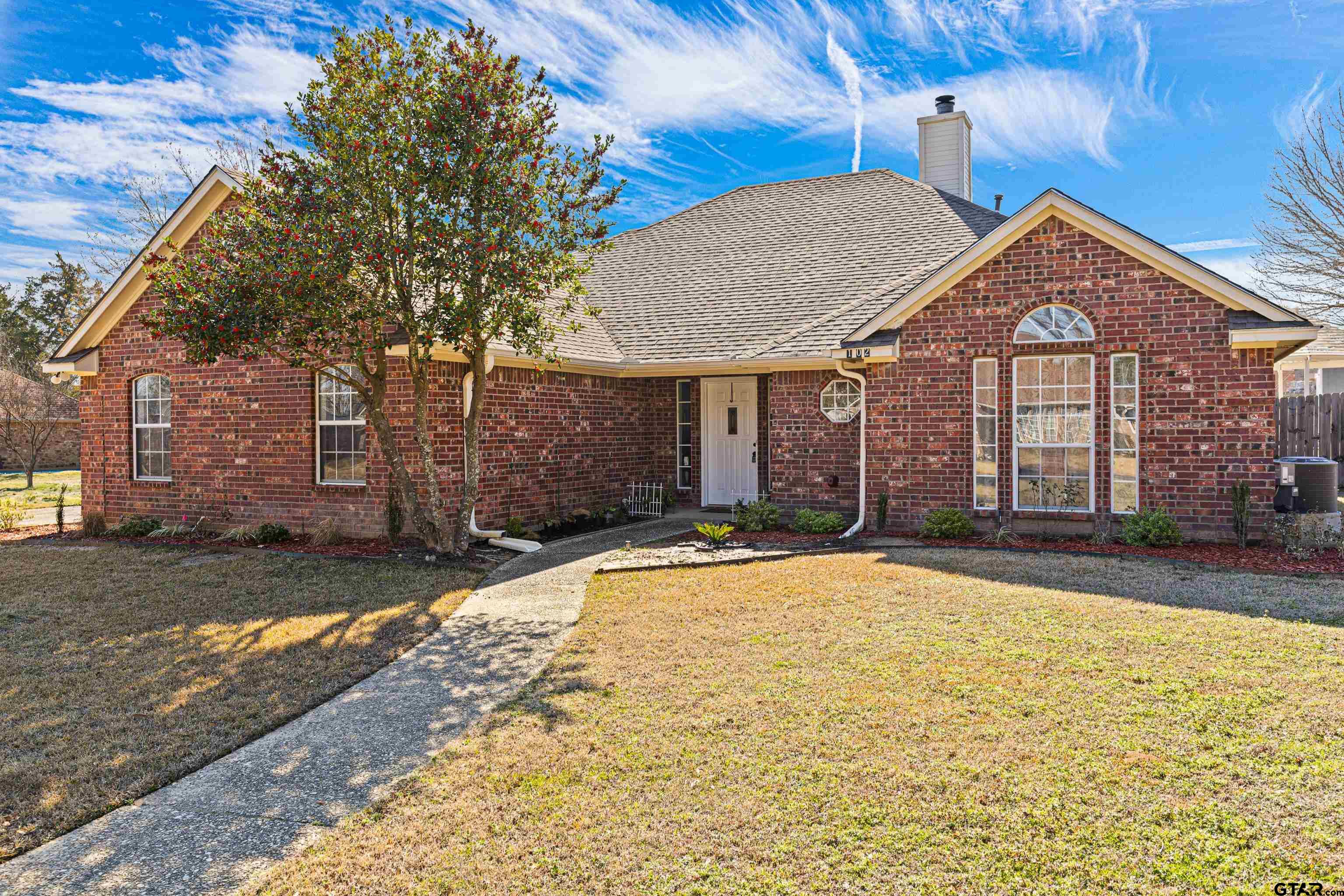 102 Fairway Street Chandler, TX 75758 - Photo 1 of 33 a view of outdoor space yard and front view of a house