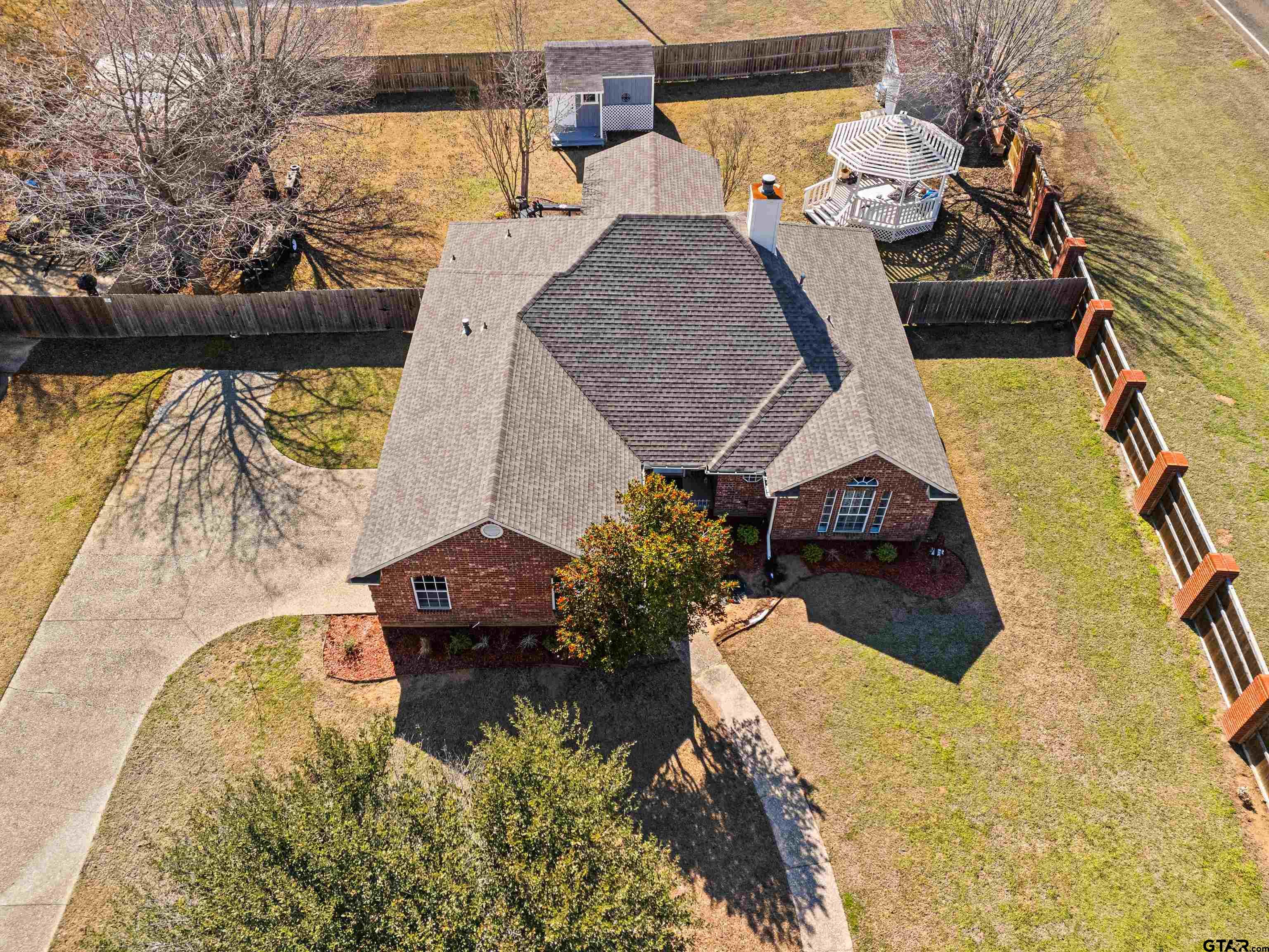 102 Fairway Street Chandler, TX 75758 - Photo 27 of 33 view of balcony with wooden floor