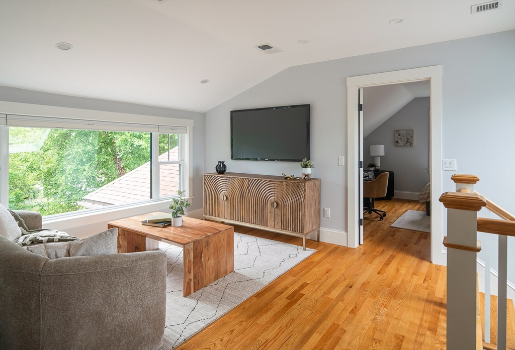 141-143 Oakley Road Belmont, MA 02478 - Photo 19 of 40