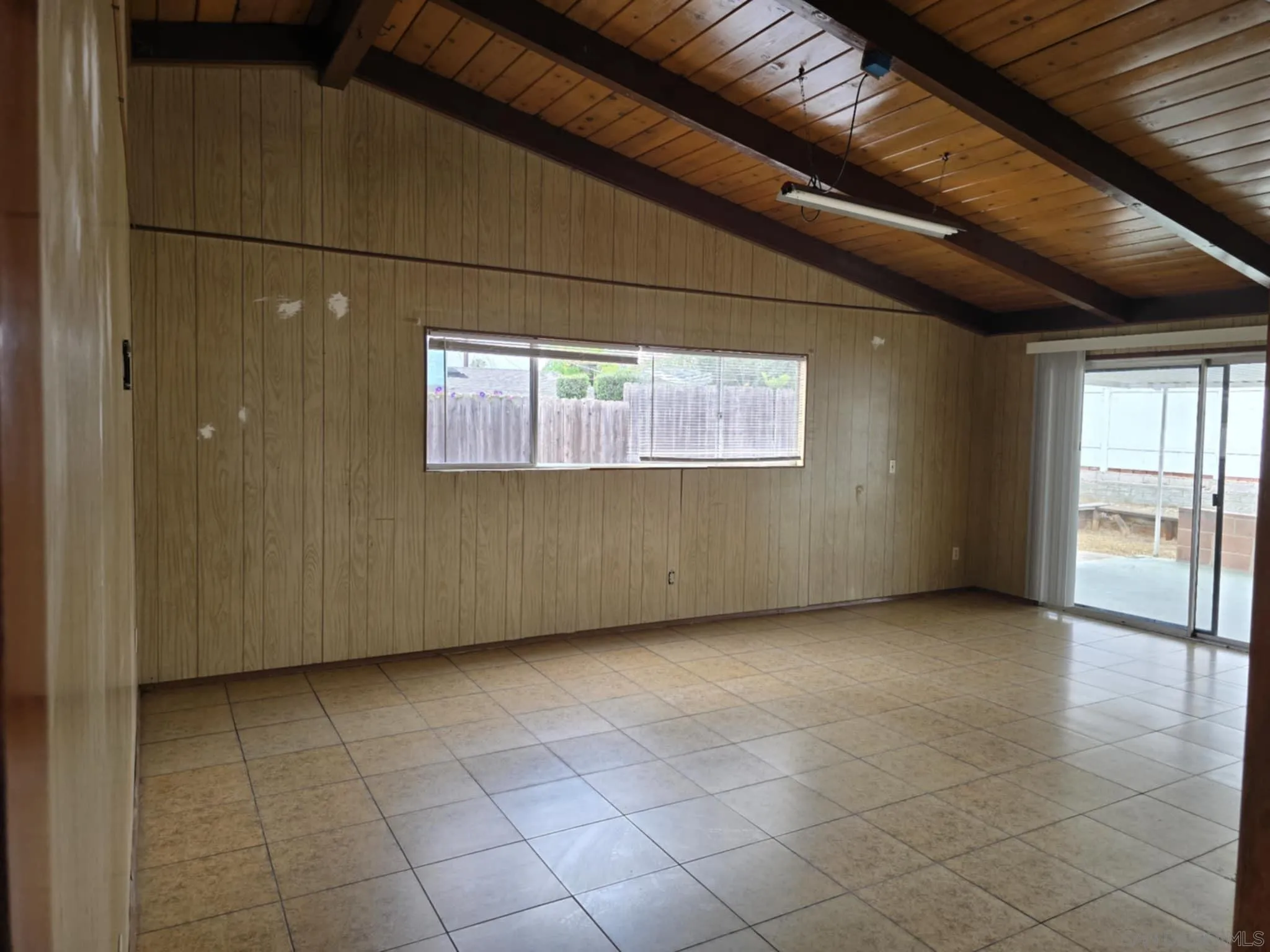 2806 Mission Village Drive San Diego, CA 92123 - Photo 2 of 14