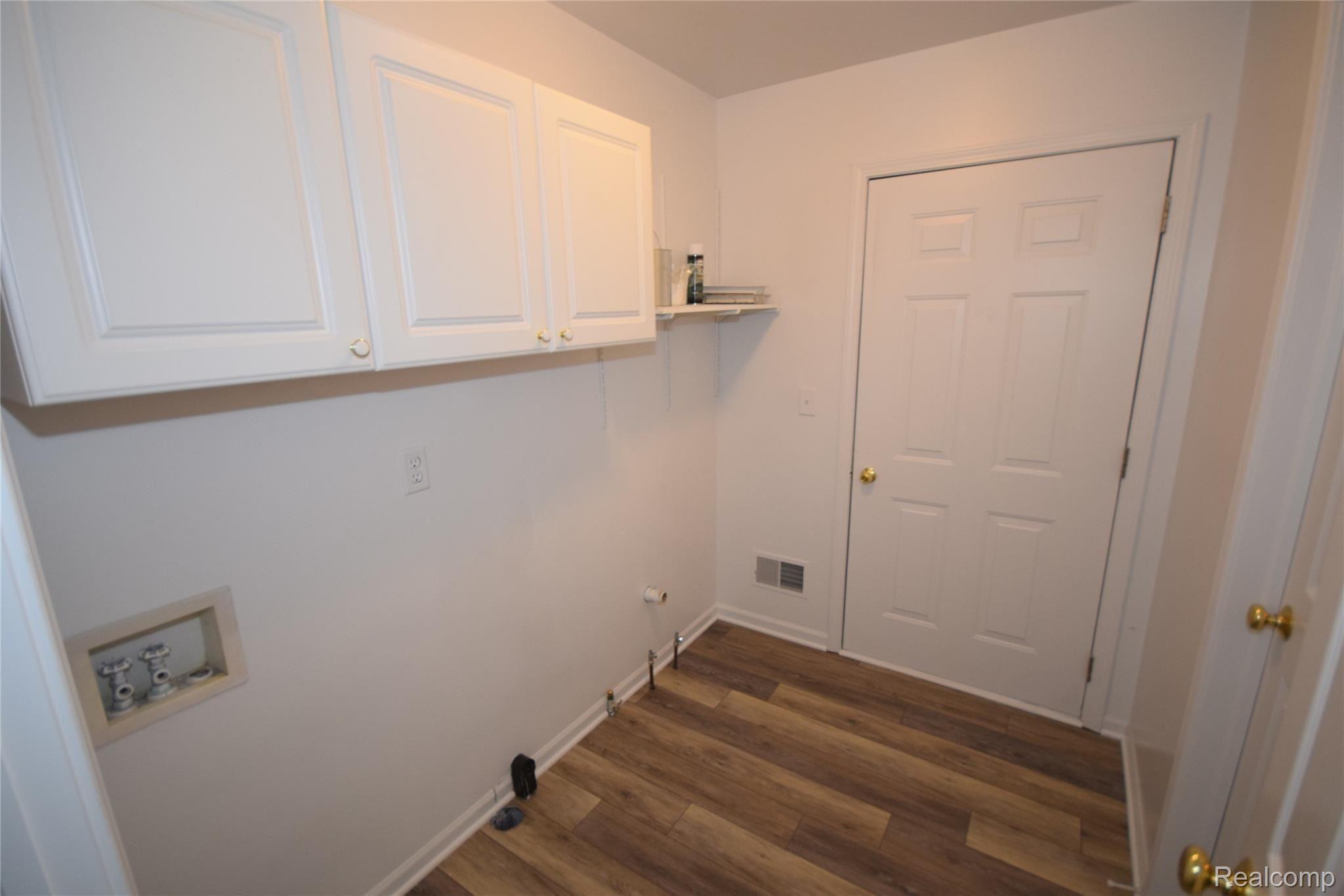 5295 Granger Road Oxford, MI 48371 - Photo 11 of 19 DSC_0017.JPG