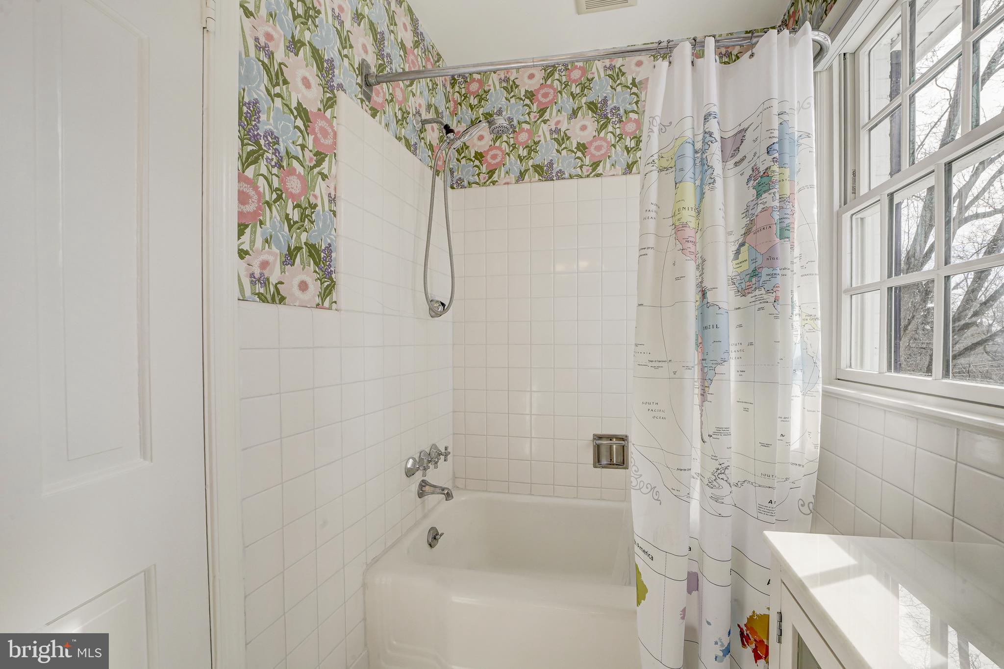 3017 Cleveland Avenue Northwest Washington, DC 20008 - Photo 20 of 36 Hall bath