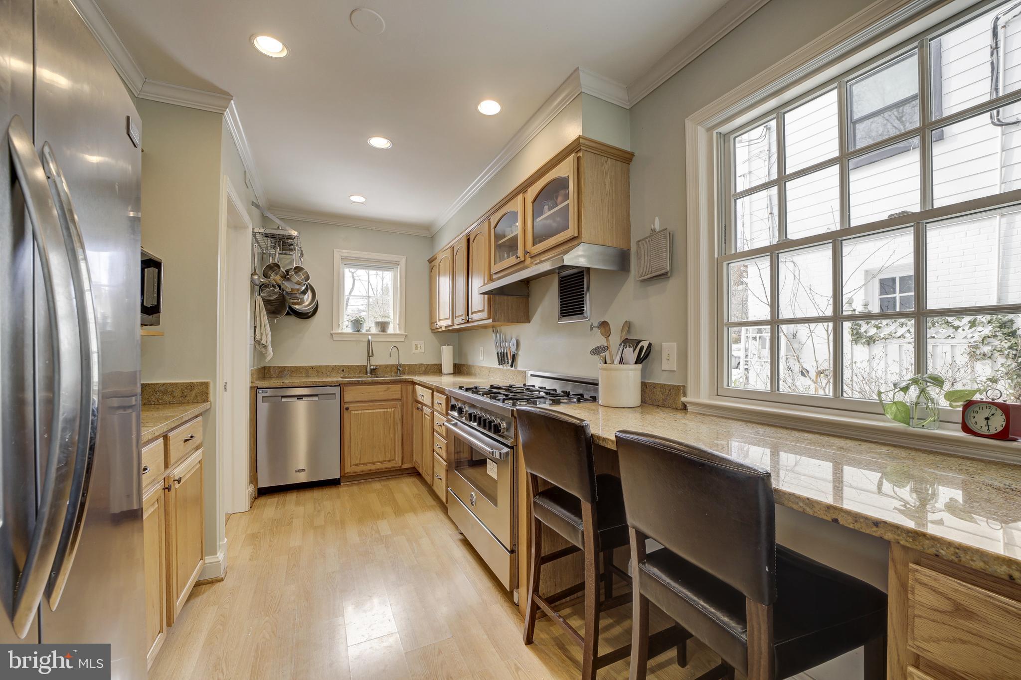 3017 Cleveland Avenue Northwest Washington, DC 20008 - Photo 8 of 36 Kitchen