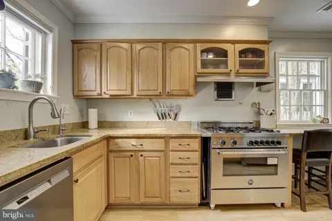 $1,600,000 | 3017 Cleveland Avenue Northwest, Washington, DC 20008