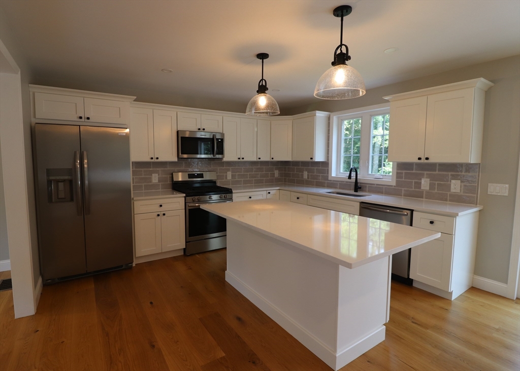 35 Glendale Road, Unit 1 Tiverton, RI 02878 - Photo 9 of 23