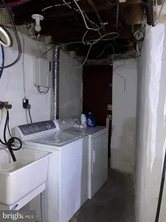 $196,000 | 5424 North Warnock Street, Philadelphia, PA 19141