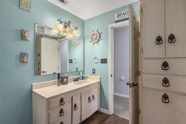 $450,000 | 116 Nottingham Circle, Bridgeport, TX 76426