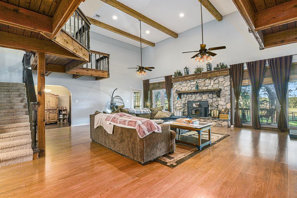 116 Nottingham Circle Bridgeport, TX 76426 - Photo 2 of 31