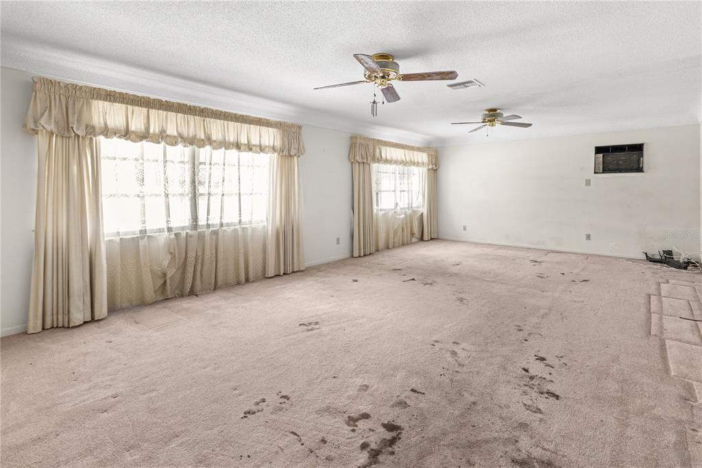 5331 98th Way North St. Petersburg, FL 33708 - Photo 5 of 33