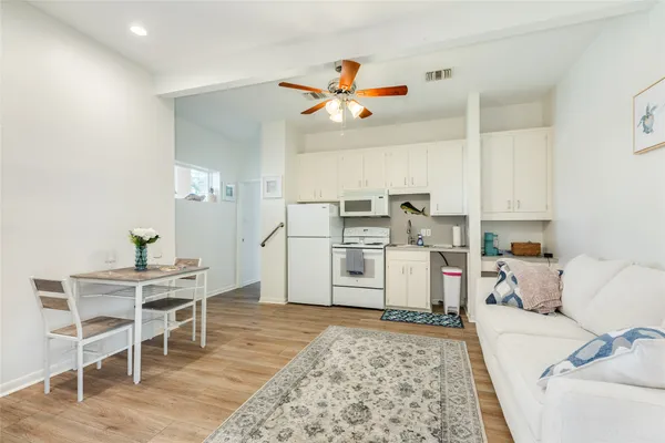 $625,000 | 5 Colony Park Drive, Galveston, TX 77551