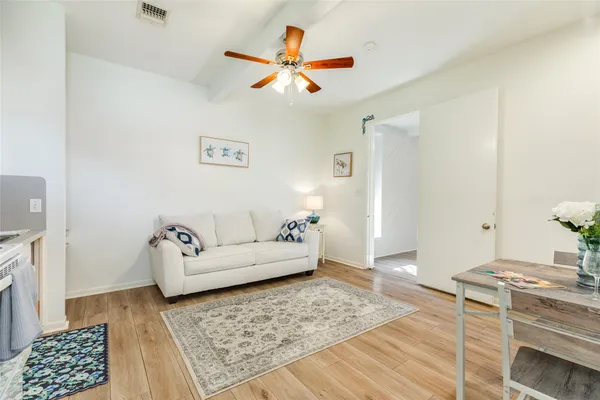 $625,000 | 5 Colony Park Drive, Galveston, TX 77551