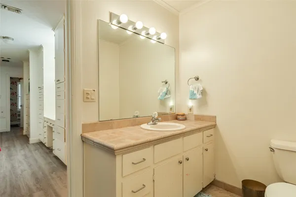 $625,000 | 5 Colony Park Drive, Galveston, TX 77551