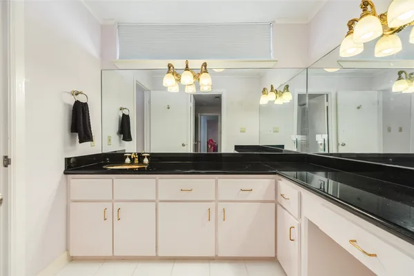 $625,000 | 5 Colony Park Drive, Galveston, TX 77551