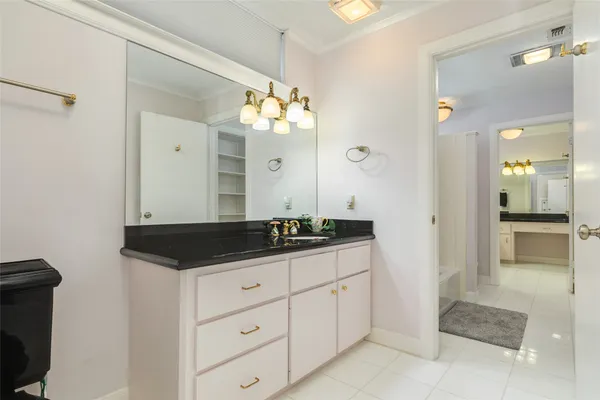 $625,000 | 5 Colony Park Drive, Galveston, TX 77551