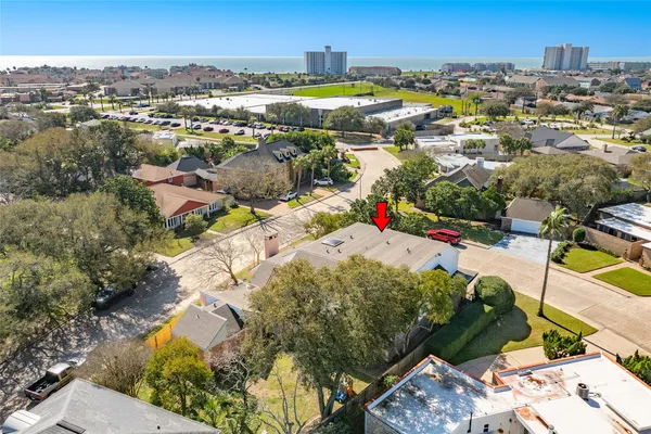 $625,000 | 5 Colony Park Drive, Galveston, TX 77551