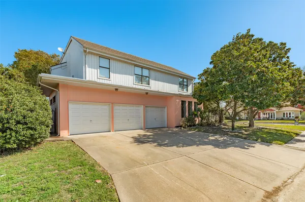 $625,000 | 5 Colony Park Drive, Galveston, TX 77551