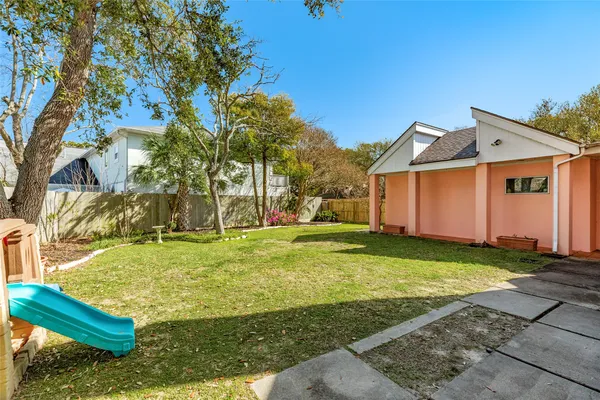 $625,000 | 5 Colony Park Drive, Galveston, TX 77551