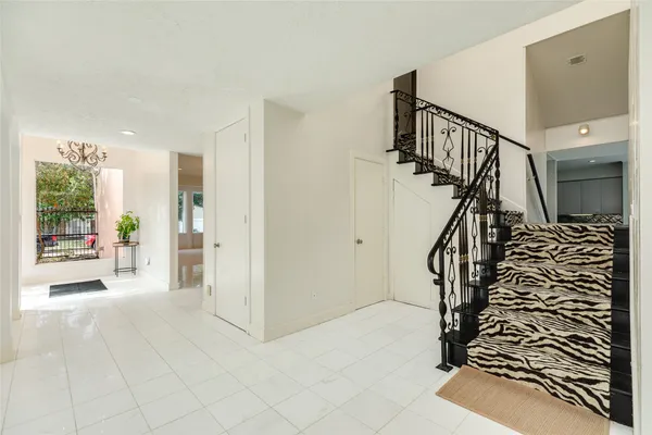 $625,000 | 5 Colony Park Drive, Galveston, TX 77551