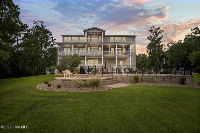 $1,575,000 | 506 Long Point Road, Chocowinity, NC 27817