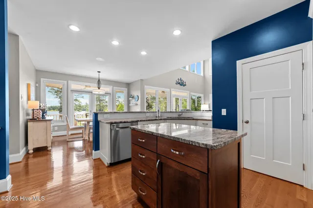 $1,575,000 | 506 Long Point Road, Chocowinity, NC 27817