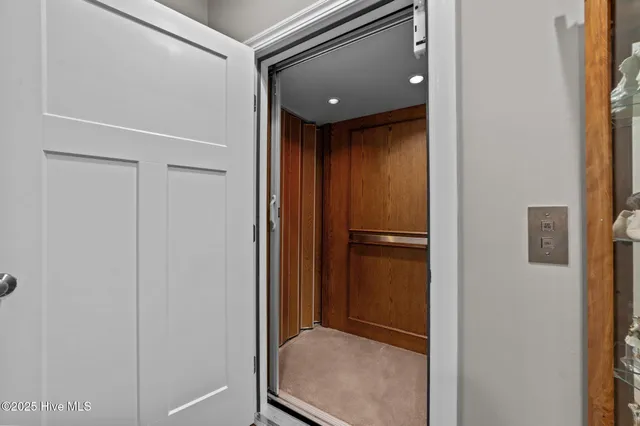 $1,575,000 | 506 Long Point Road, Chocowinity, NC 27817