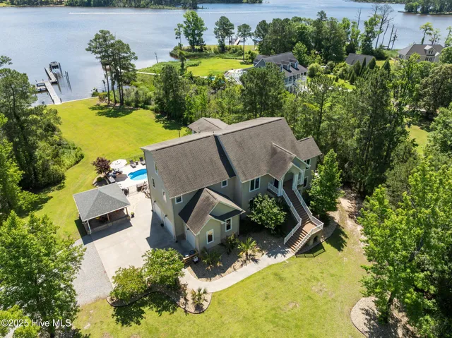 $1,575,000 | 506 Long Point Road, Chocowinity, NC 27817