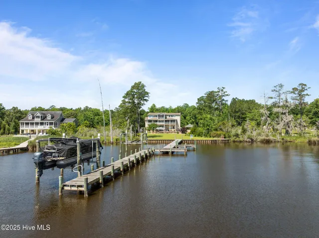 $1,575,000 | 506 Long Point Road, Chocowinity, NC 27817