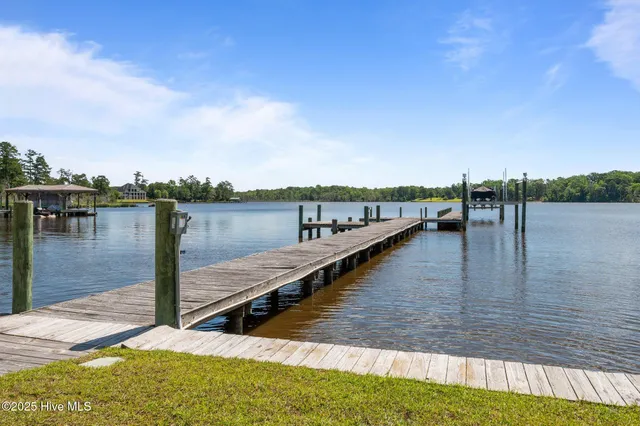$1,575,000 | 506 Long Point Road, Chocowinity, NC 27817
