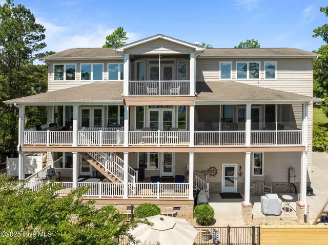 $1,575,000 | 506 Long Point Road, Chocowinity, NC 27817