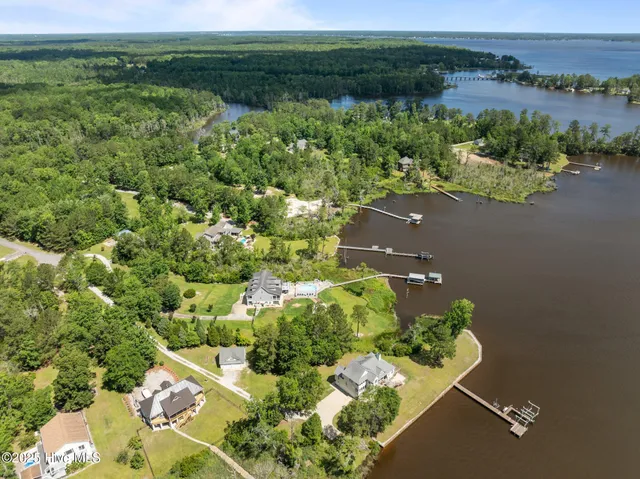 $1,575,000 | 506 Long Point Road, Chocowinity, NC 27817