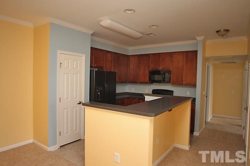 527 Weather Ridge Lane, Unit 527 Cary, NC 27513 - Photo 5 of 19 Gallery Image 5