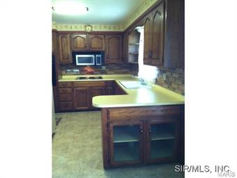 4646 Humbert Road Alton, IL 62002 - Photo 8 of 14