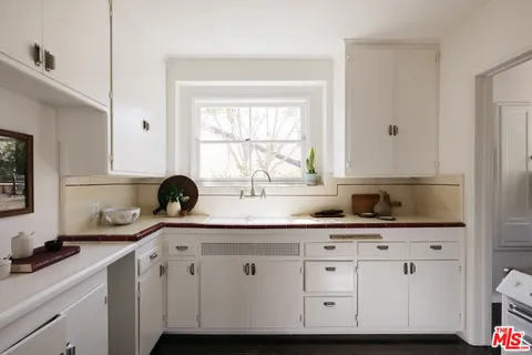 $1,399,000 | 2025 Maycrest Avenue, South Pasadena, CA 91030