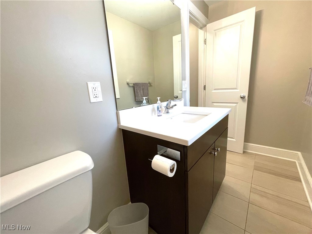 946 Brainard Road Cleveland, OH 44143 - Photo 9 of 31 Gallery Image 9