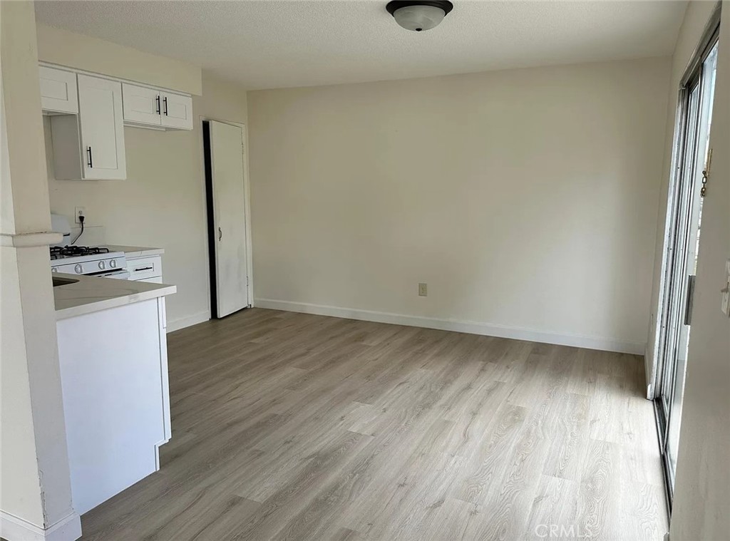 558 South Benjamin Street Rialto, CA 92376 - Photo 3 of 7