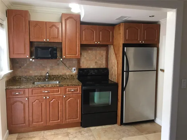 $2,400 | 115 Antiquera Avenue, Unit 2, Coral Gables, FL 33134