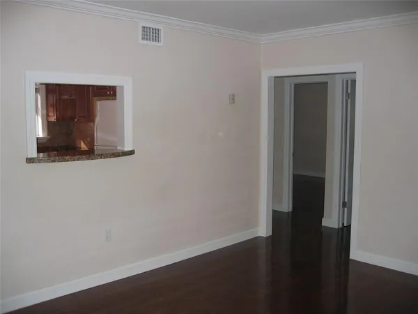 $2,400 | 115 Antiquera Avenue, Unit 2, Coral Gables, FL 33134