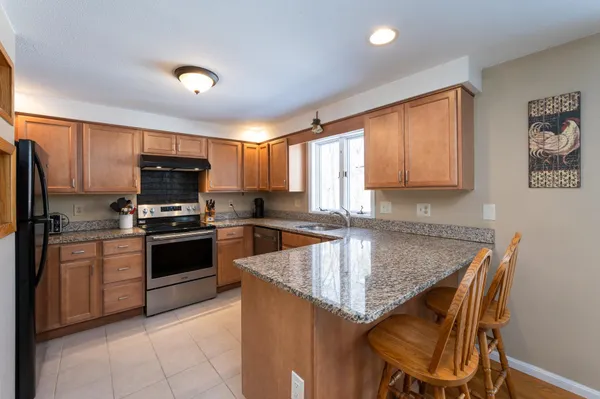 $426,500 | 15 R Bonnie Lane, Unit R, Derry, NH 03038